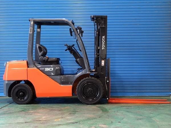 Forklift — Auction (lot 1207-6474108)