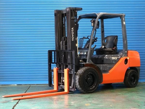 Forklift — Auction (lot 1207-6474108)