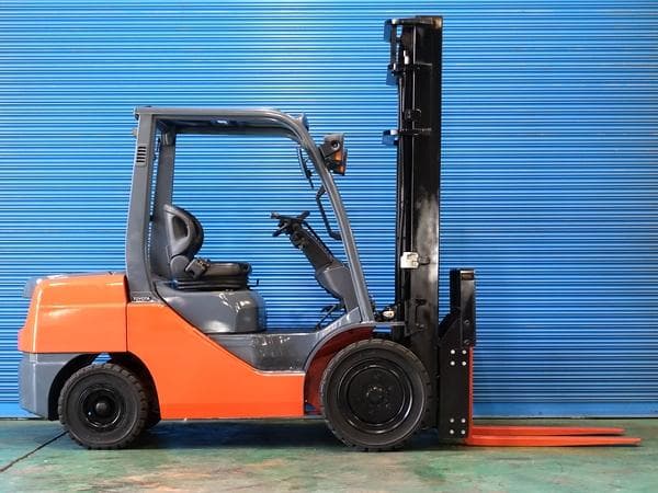 Forklift — Auction (lot 1207-6474114)