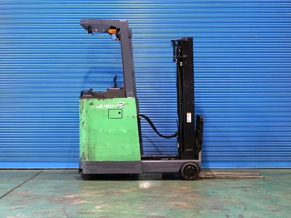 Reach Forklift — Auction (lot 1207-6474139)
