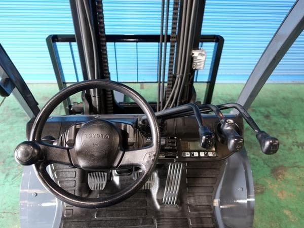 Forklift — Auction (lot 1207-6474140)