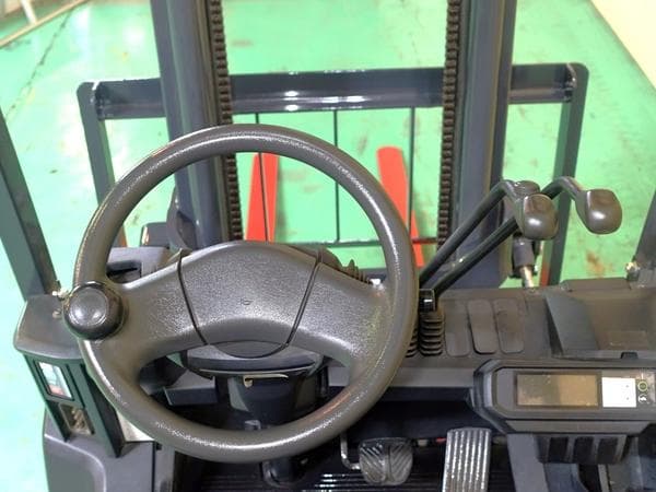 Battery Forklift — Auction (lot 1207-6480660)