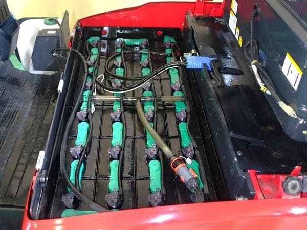 Battery Forklift — Auction (lot 1207-6480660)