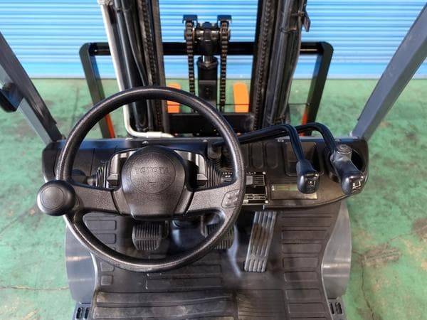 Forklift — Auction (lot 1207-6481044)