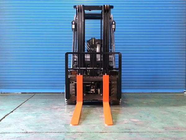 Forklift — Auction (lot 1207-6481077)