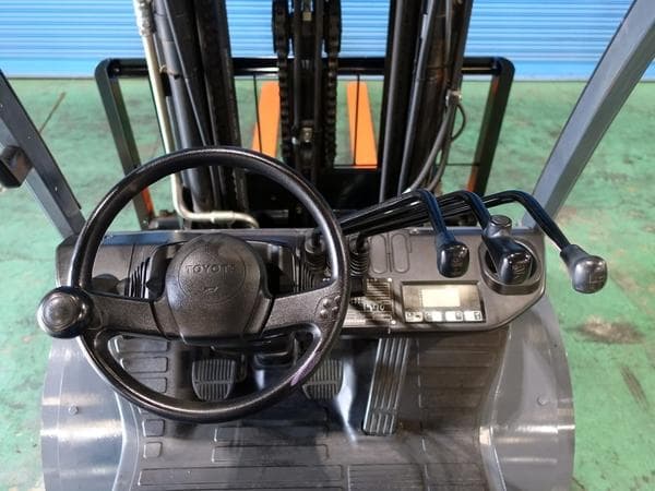 Forklift — Auction (lot 1207-6481077)