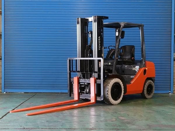 Forklift — Auction (lot 1207-6481077)