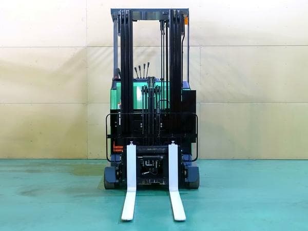 Reach Forklift — Auction (lot 1207-6482142)