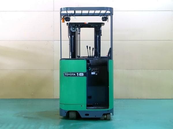 Reach Forklift — Auction (lot 1207-6482142)