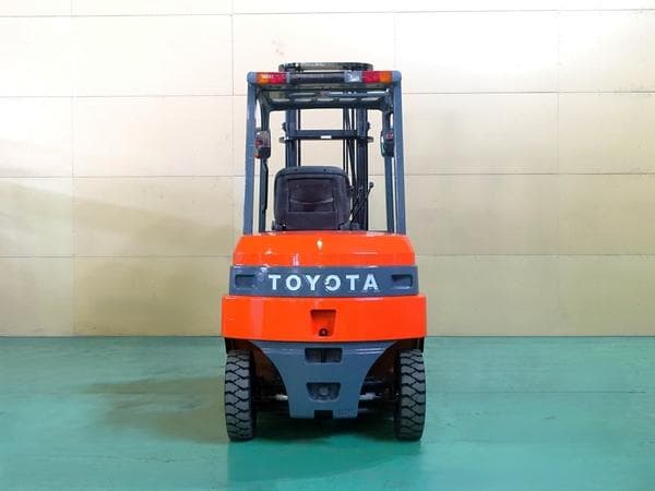 Battery Forklift — Auction (lot 1207-6483903)