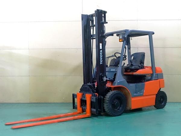 Battery Forklift — Auction (lot 1207-6483903)