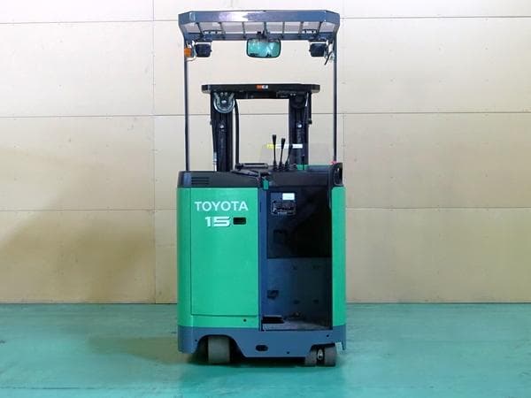 Reach Forklift — Auction (lot 1207-6483925)