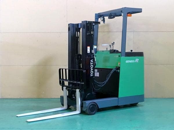 Reach Forklift — Auction (lot 1207-6483925)