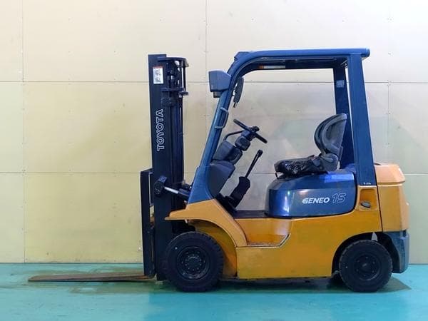 Forklift — Auction (lot 1207-6483936)