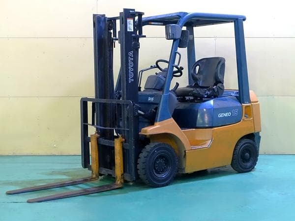 Forklift — Auction (lot 1207-6483936)