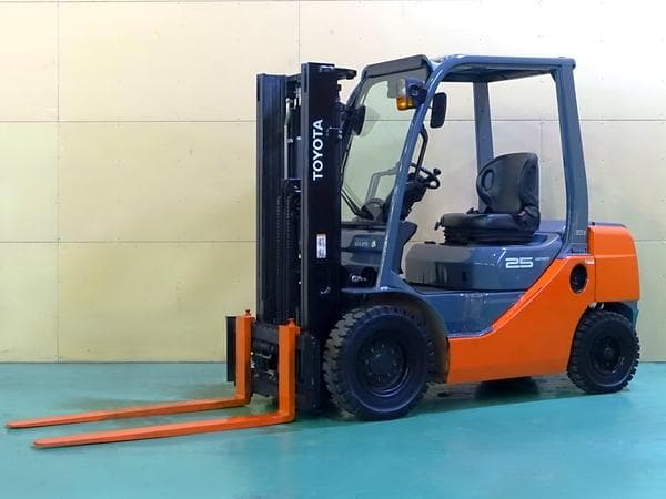 Forklift — Auction (lot 1207-6485851)