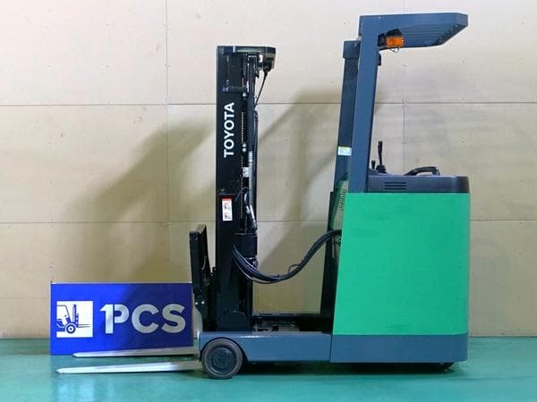 Reach Forklift — Auction (lot 1207-6485853)