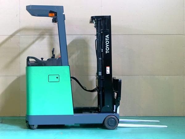 Reach Forklift — Auction (lot 1207-6485853)