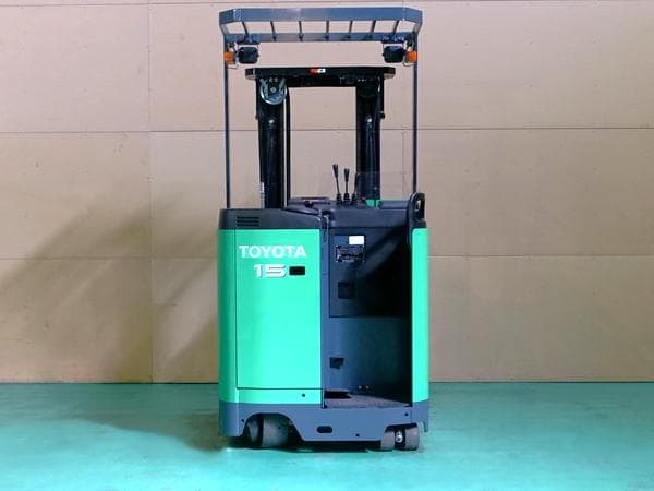 Reach Forklift — Auction (lot 1207-6485853)