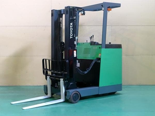Reach Forklift — Auction (lot 1207-6485853)