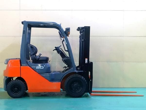 Forklift — Auction (lot 1207-6490216)