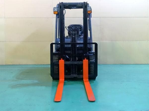 Forklift — Auction (lot 1207-6490216)