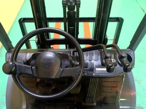 Forklift — Auction (lot 1207-6490216)