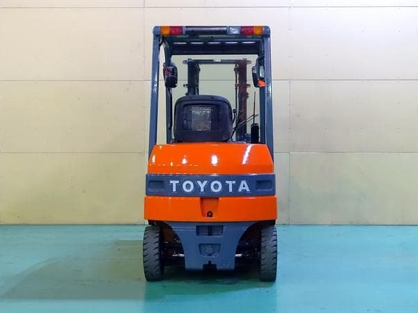 Battery Forklift — Auction (lot 1207-6492826)