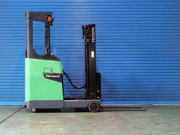 Reach Forklift — Auction (lot 1207-6493723)