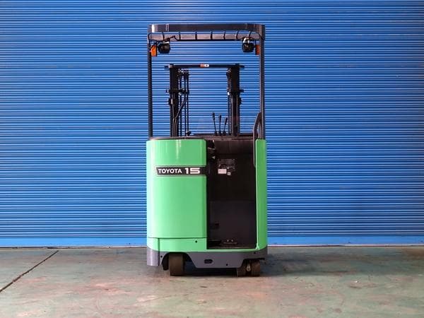 Reach Forklift — Auction (lot 1207-6493723)