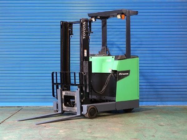Reach Forklift — Auction (lot 1207-6493723)