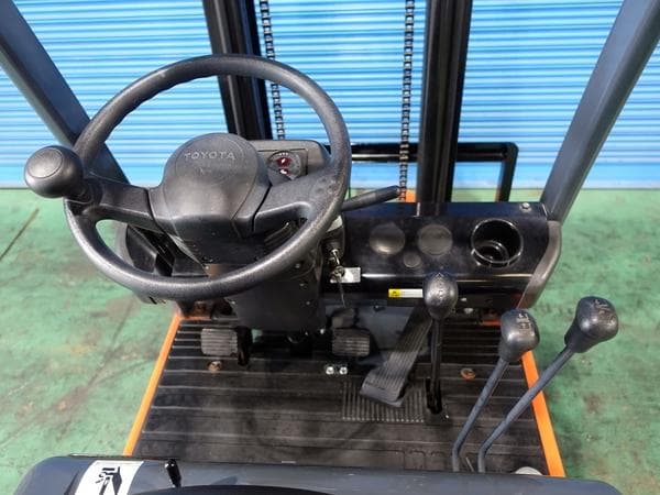 Forklift — Auction (lot 1207-6493733)