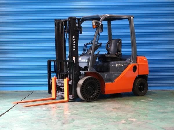 Forklift — Auction (lot 1207-6493734)