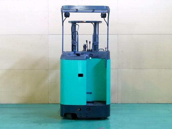 Reach Forklift — Auction (lot 1207-6493773)