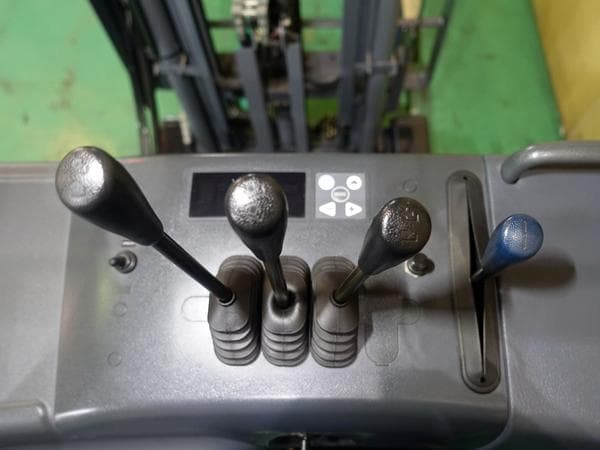 Reach Forklift — Auction (lot 1207-6493773)