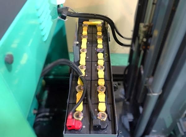 Reach Forklift — Auction (lot 1207-6493773)