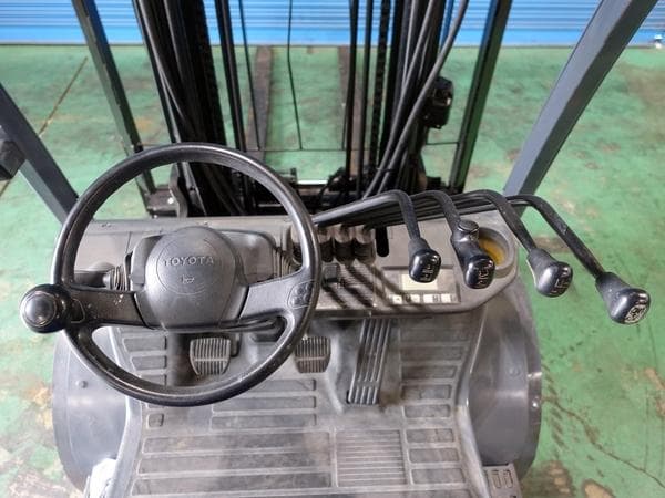 Forklift — Auction (lot 1207-6493988)