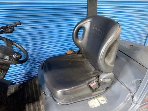 Forklift — Auction (lot 1207-6493988)