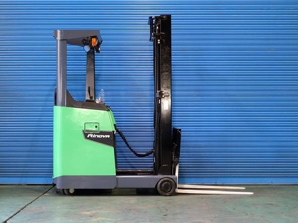 Reach Forklift — Auction (lot 1207-6495302)