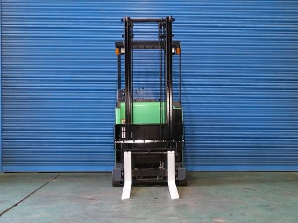 Reach Forklift — Auction (lot 1207-6495302)