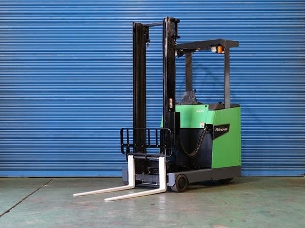 Reach Forklift — Auction (lot 1207-6495302)
