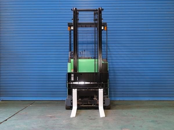 Reach Forklift — Auction (lot 1207-6495313)