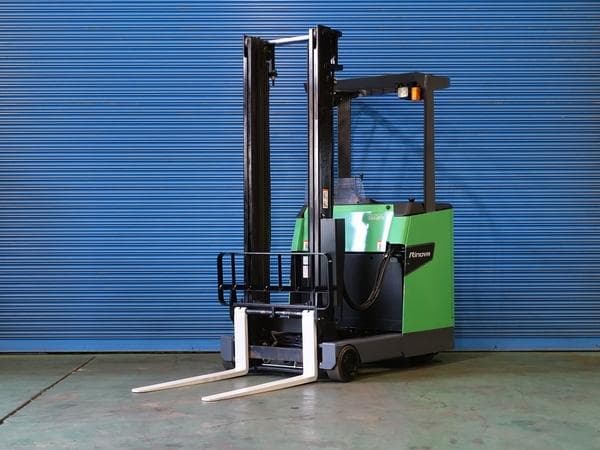 Reach Forklift — Auction (lot 1207-6495313)