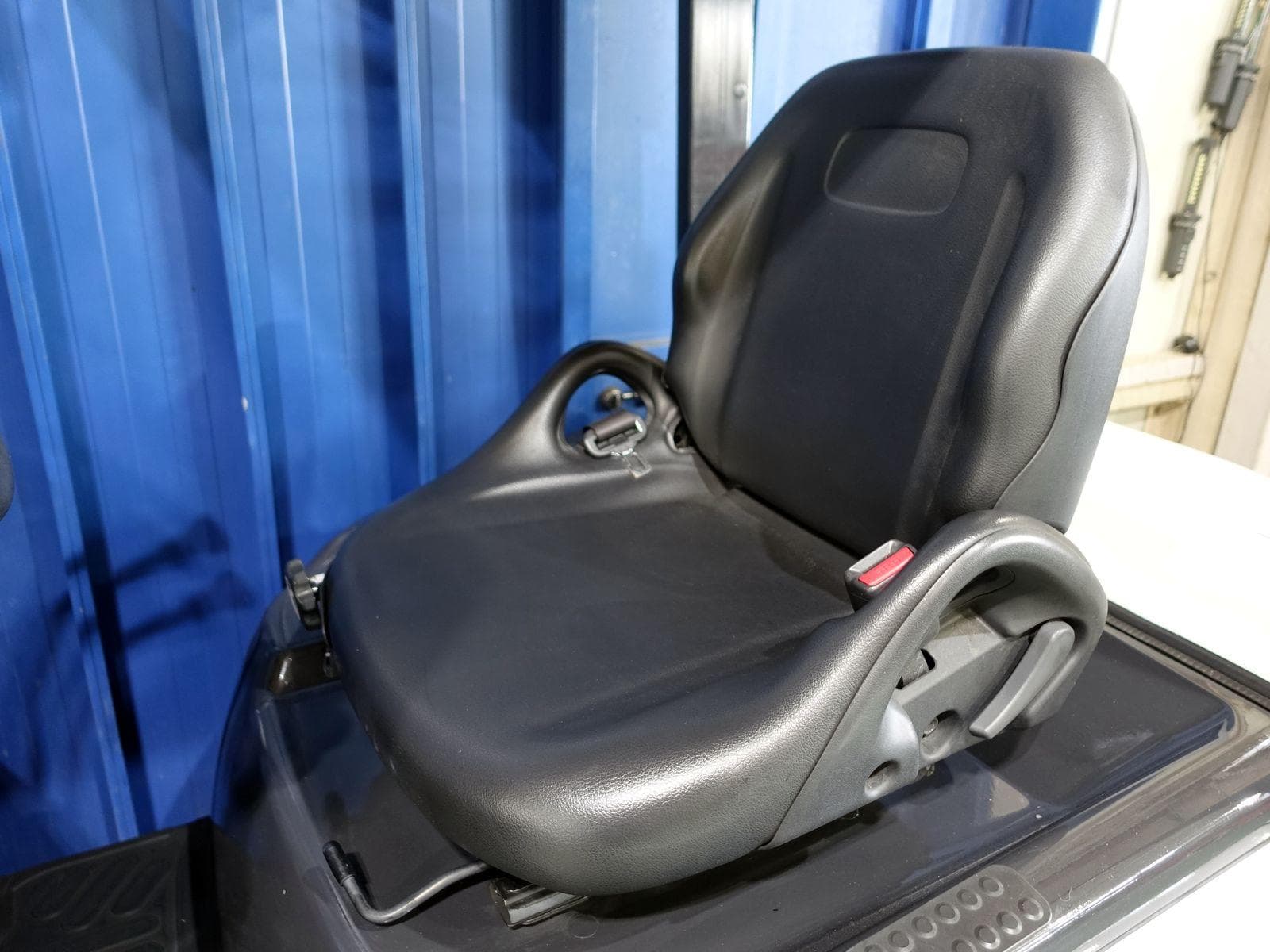 Forklift — Auction (lot 1207-6497167)