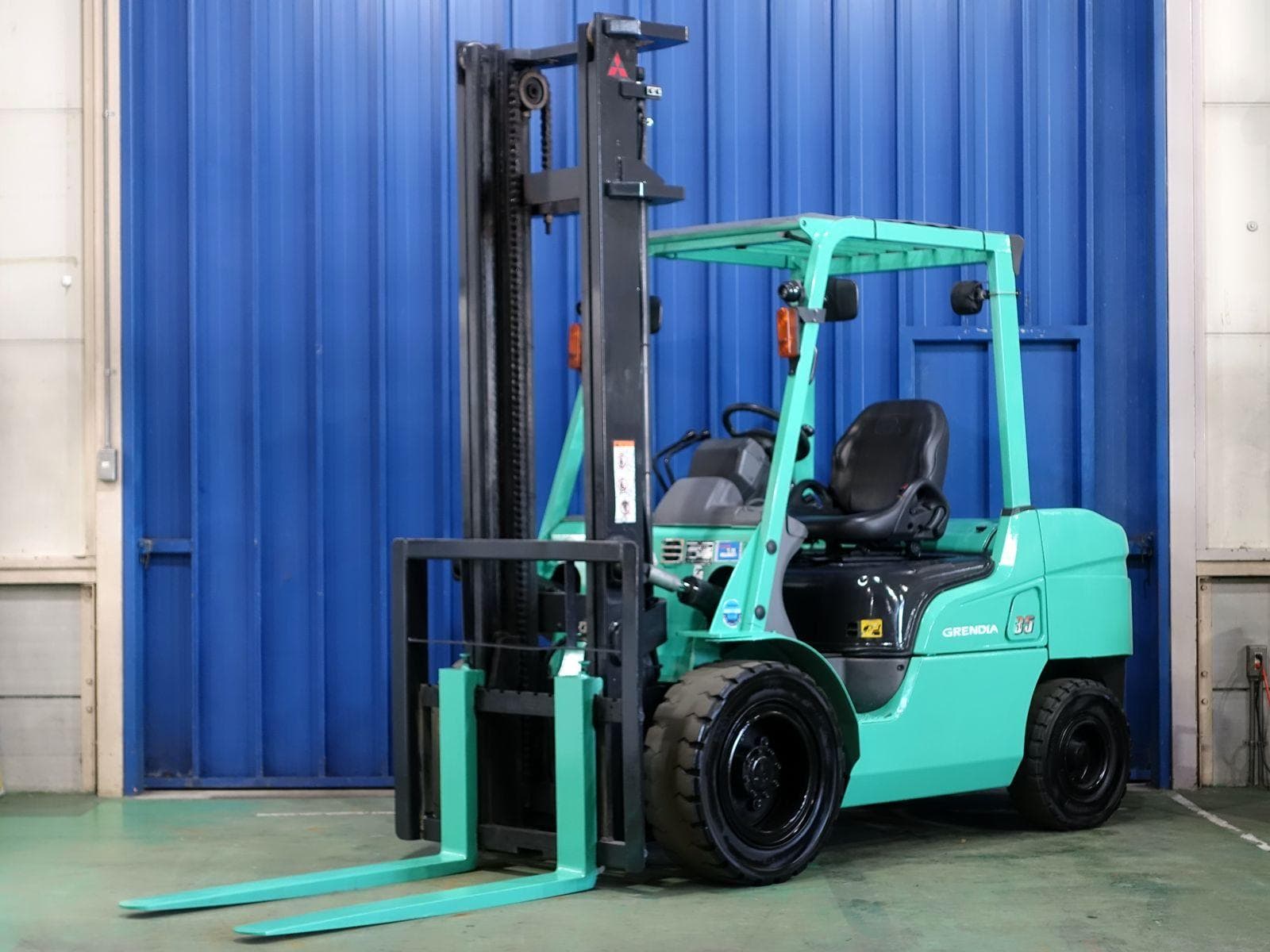 Forklift — Auction (lot 1207-6497181)