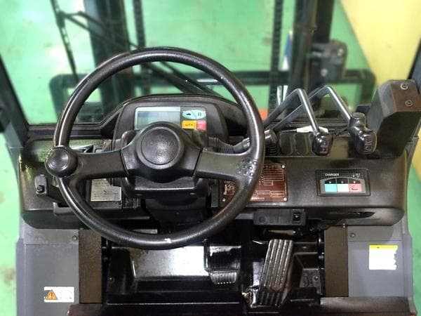 Battery Forklift — Auction (lot 1207-6497202)