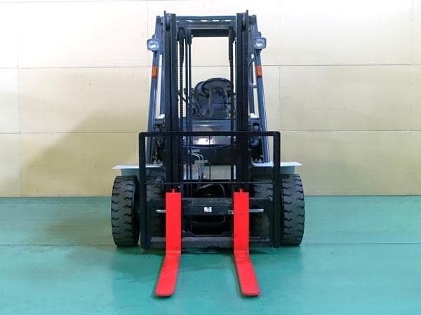 Forklift — Auction (lot 1207-6497235)
