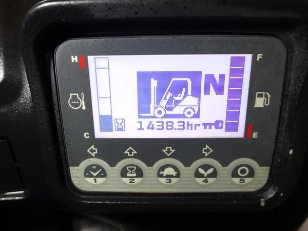 Forklift — Auction (lot 1207-6497235)