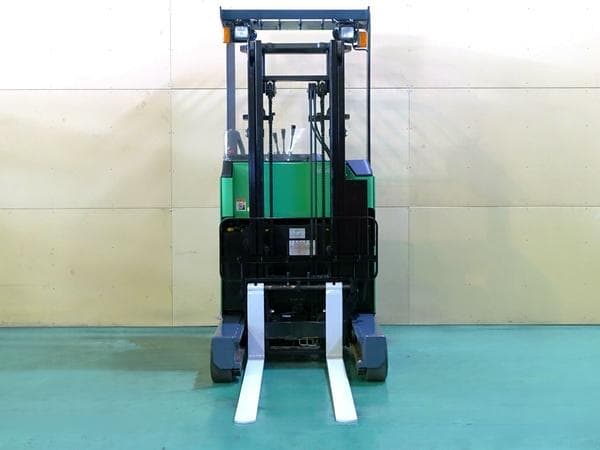 Reach Forklift — Auction (lot 1207-6498385)