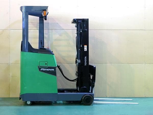 Reach Forklift — Auction (lot 1207-6501755)